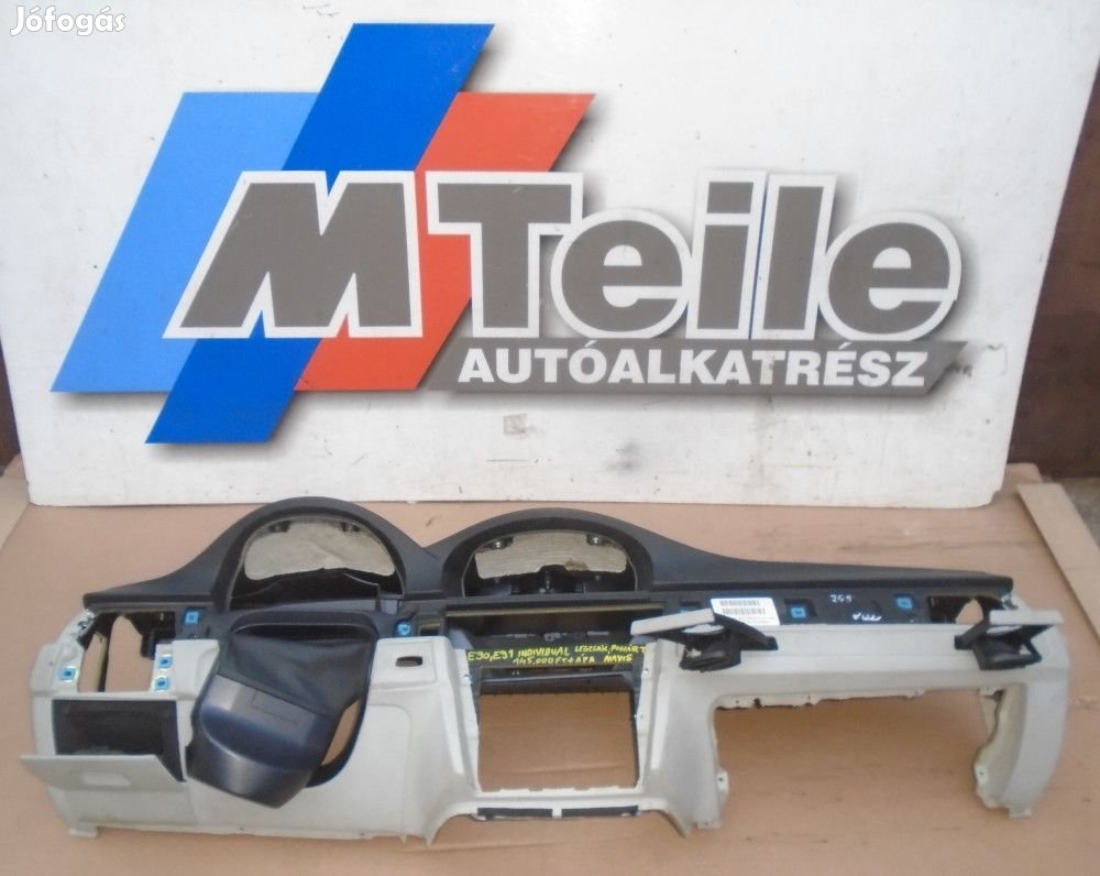 [GYÁRI BONTOTT] BMW - MŰSZERFAL PÁRNA - INDIVIDUAL (POLARGRAU SZÍN),